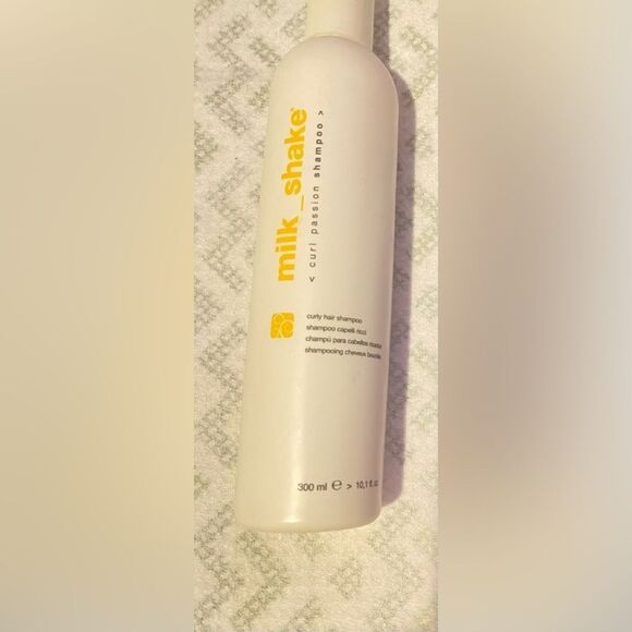 🛍️ Milk Shake Curl Passion shampoo 10.1 FL. OZ 300ml 🎊 - Picture 4 of 5